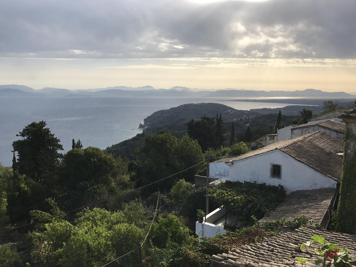Theea Cottage - Wonderful Sea Views Chlomos Exterior foto