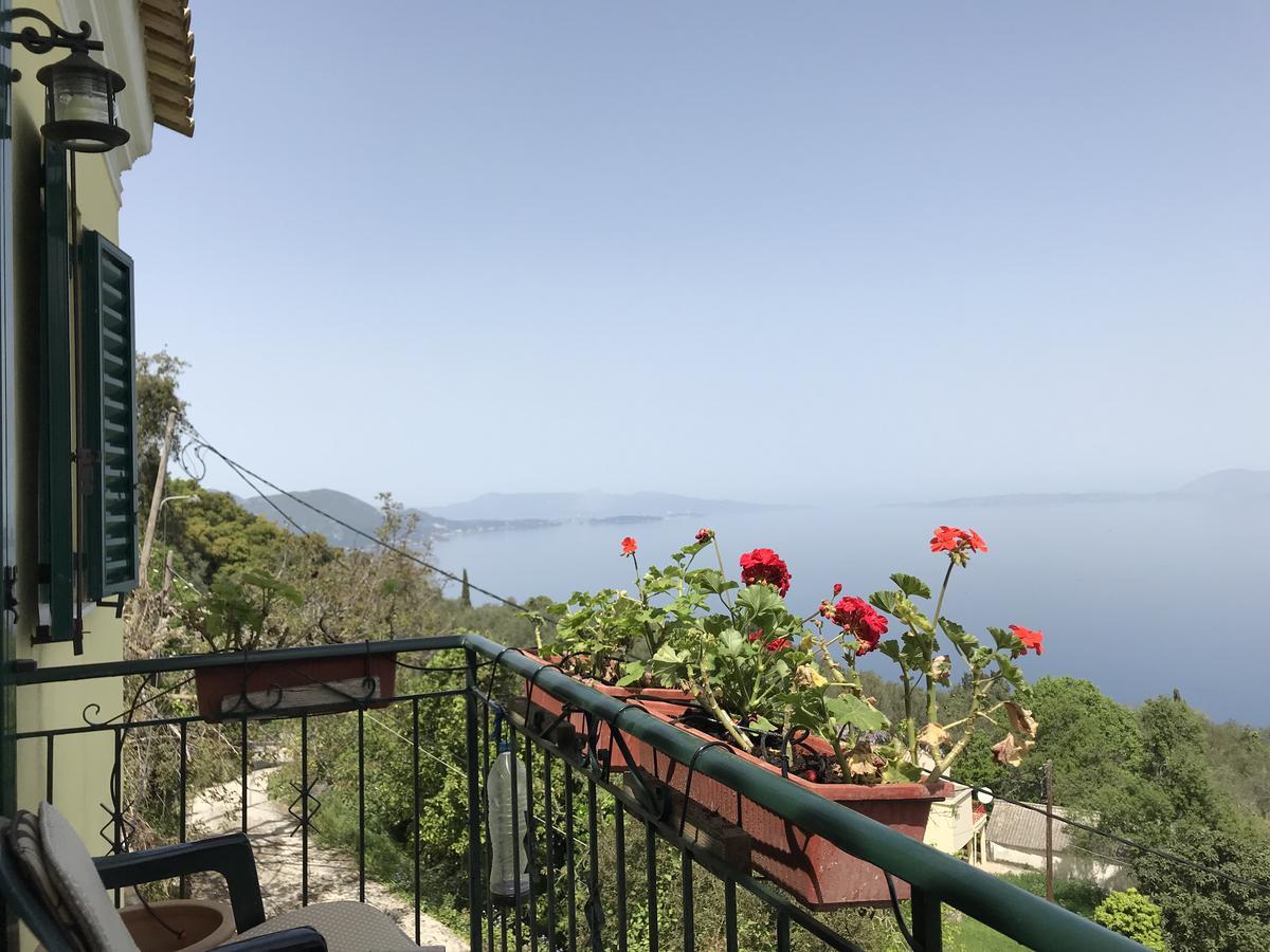 Theea Cottage - Wonderful Sea Views Chlomos Exterior foto