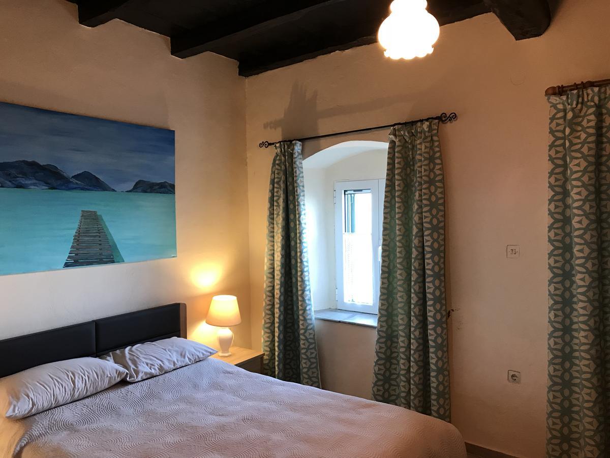Theea Cottage - Wonderful Sea Views Chlomos Exterior foto